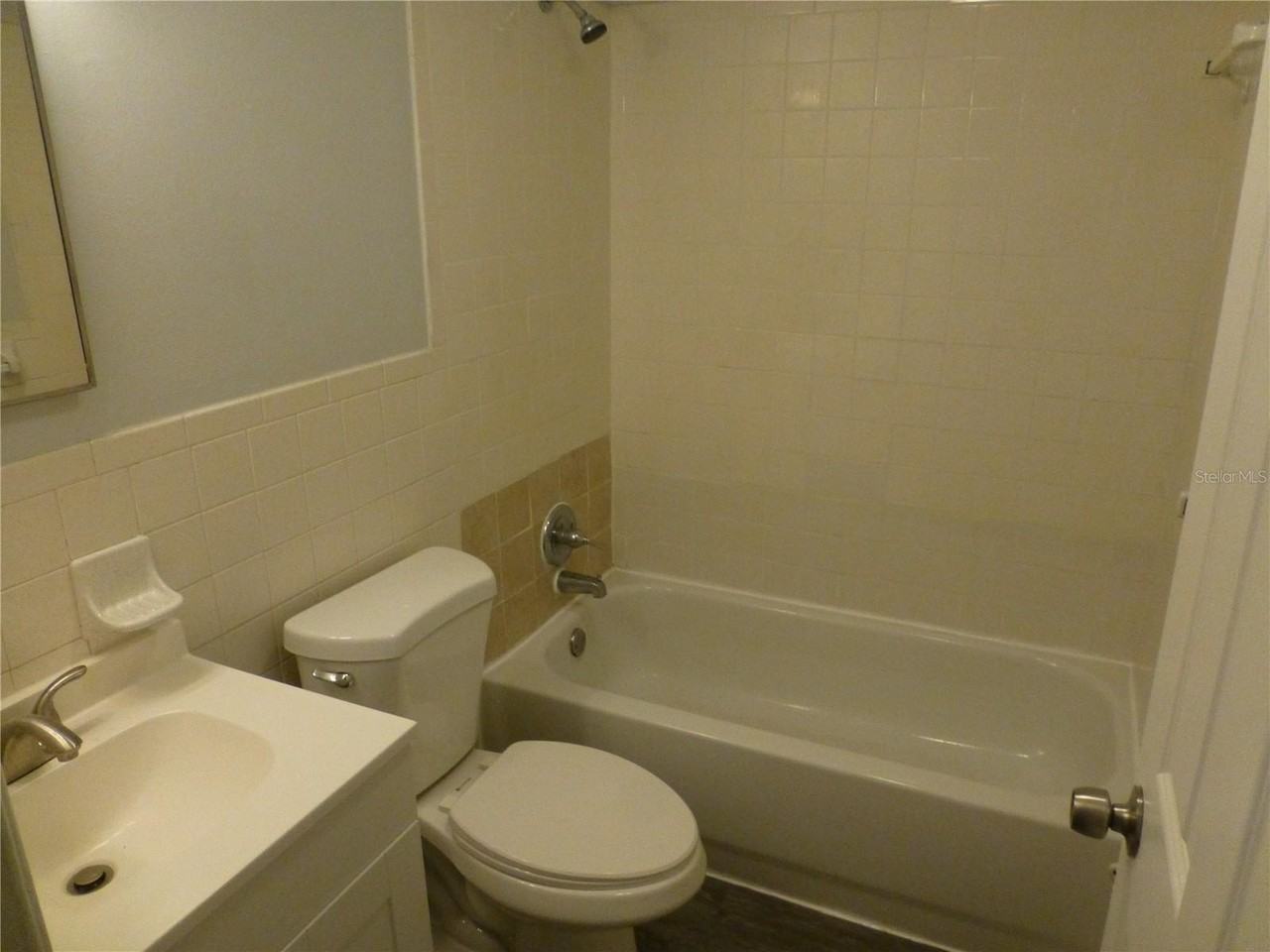 5420 Reef Dr - Photo 5 of 15