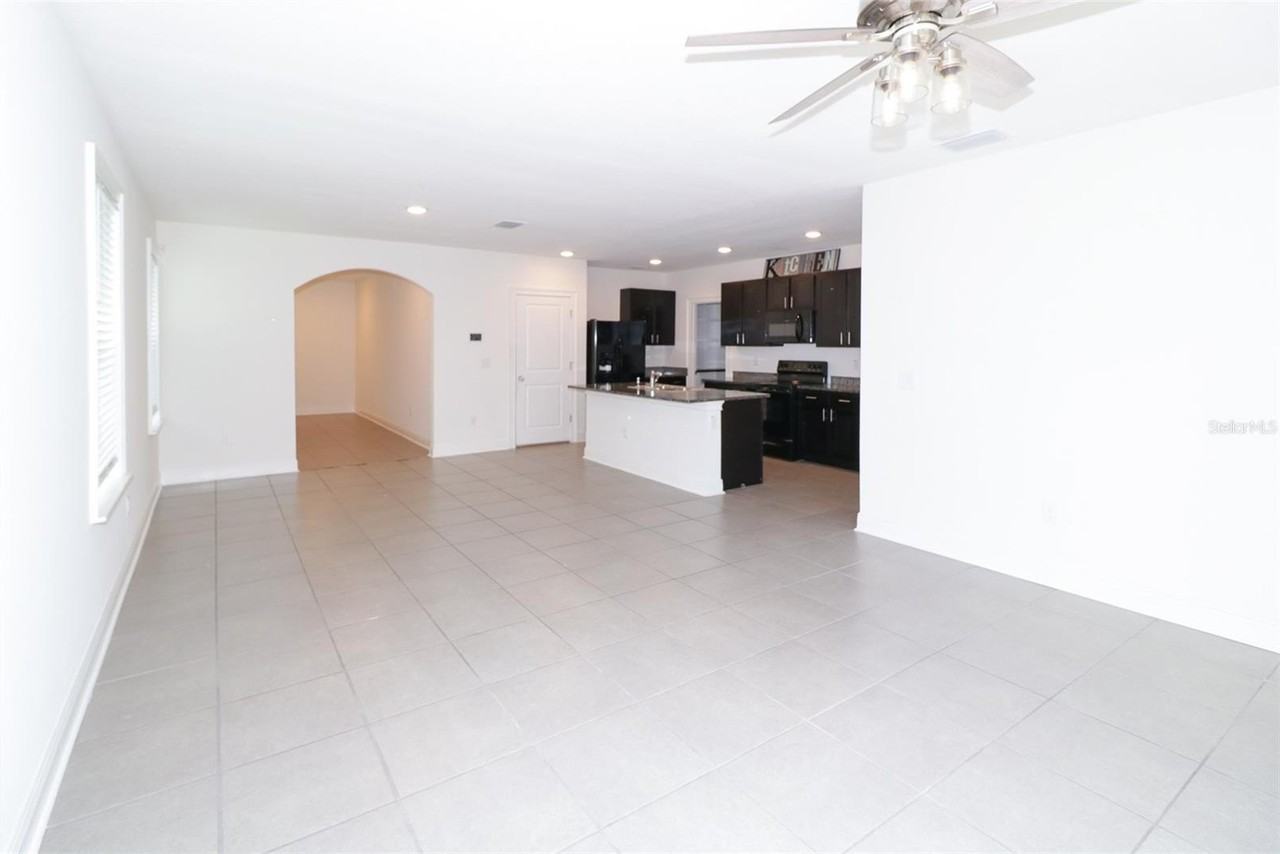 16200 Silent Sands Ln - Photo 2 of 39