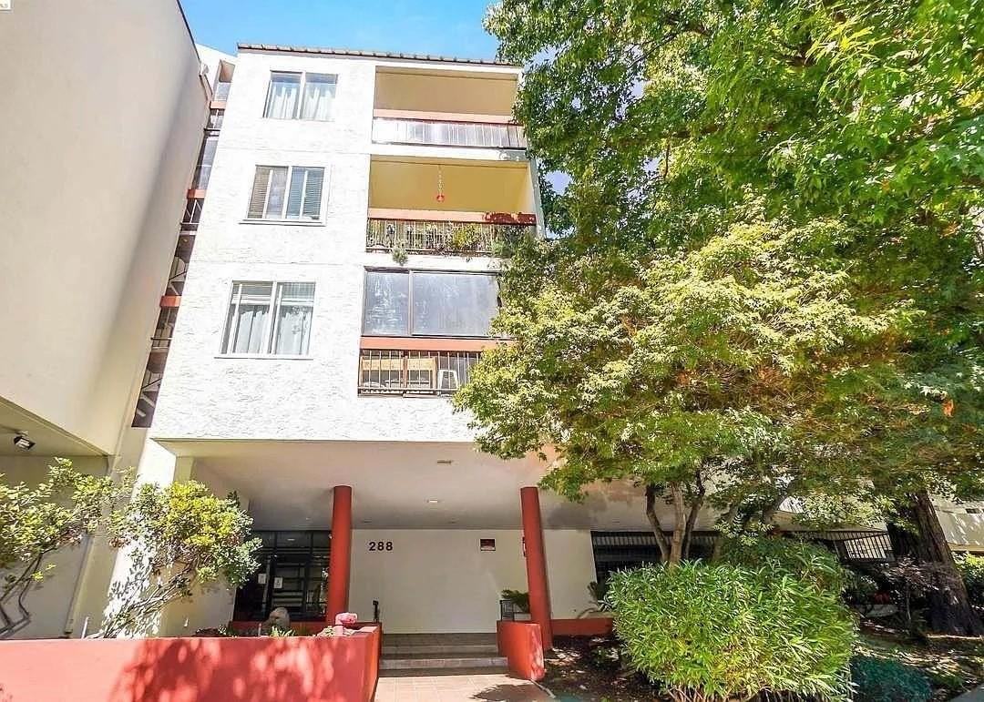 288 Whitmore St - Photo 2 of 28