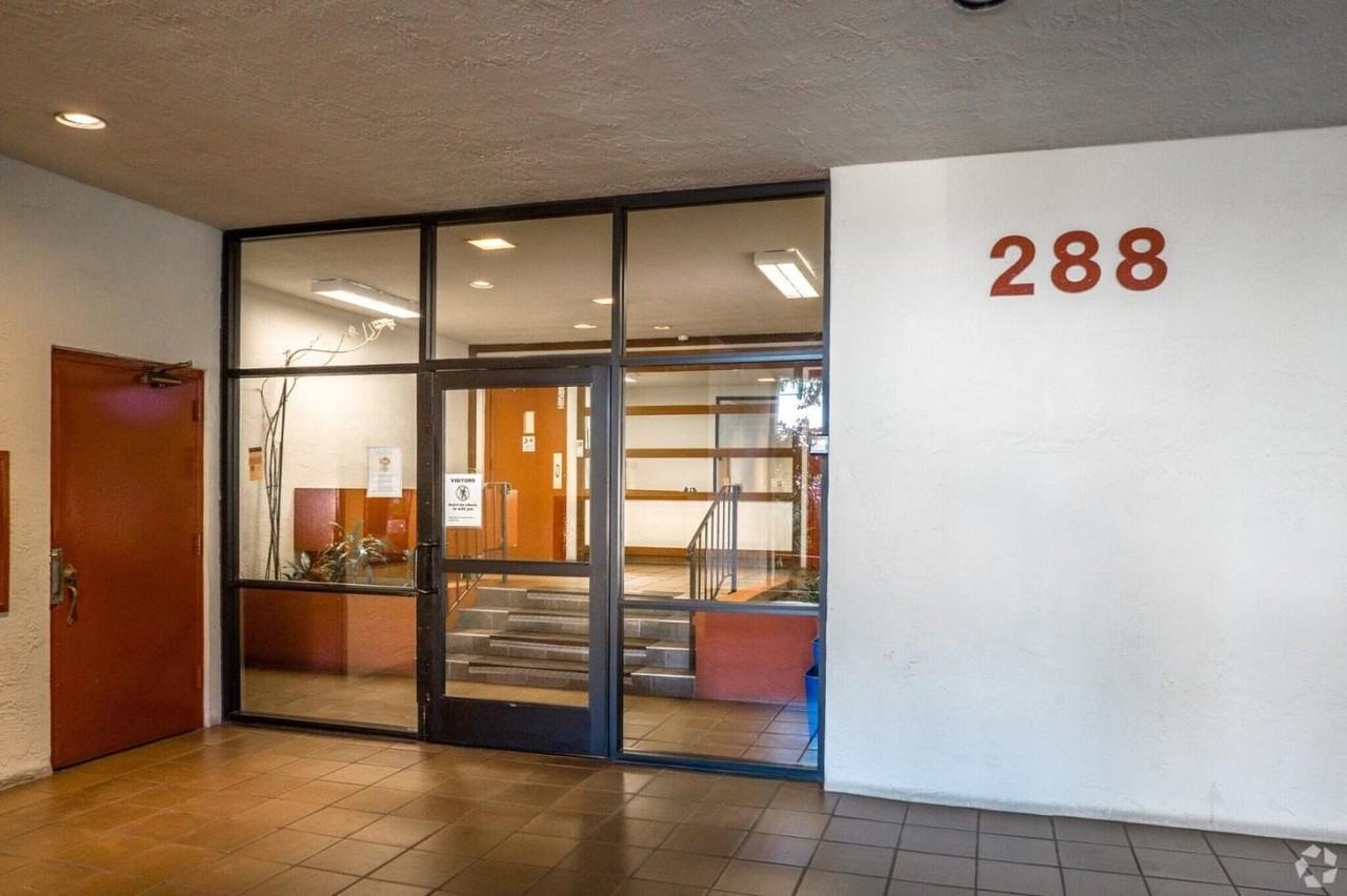 288 Whitmore St - Photo 3 of 28