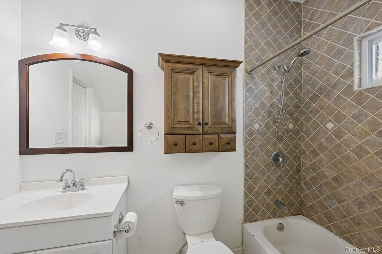 264 S Ocean Ave - Photo 6 of 10