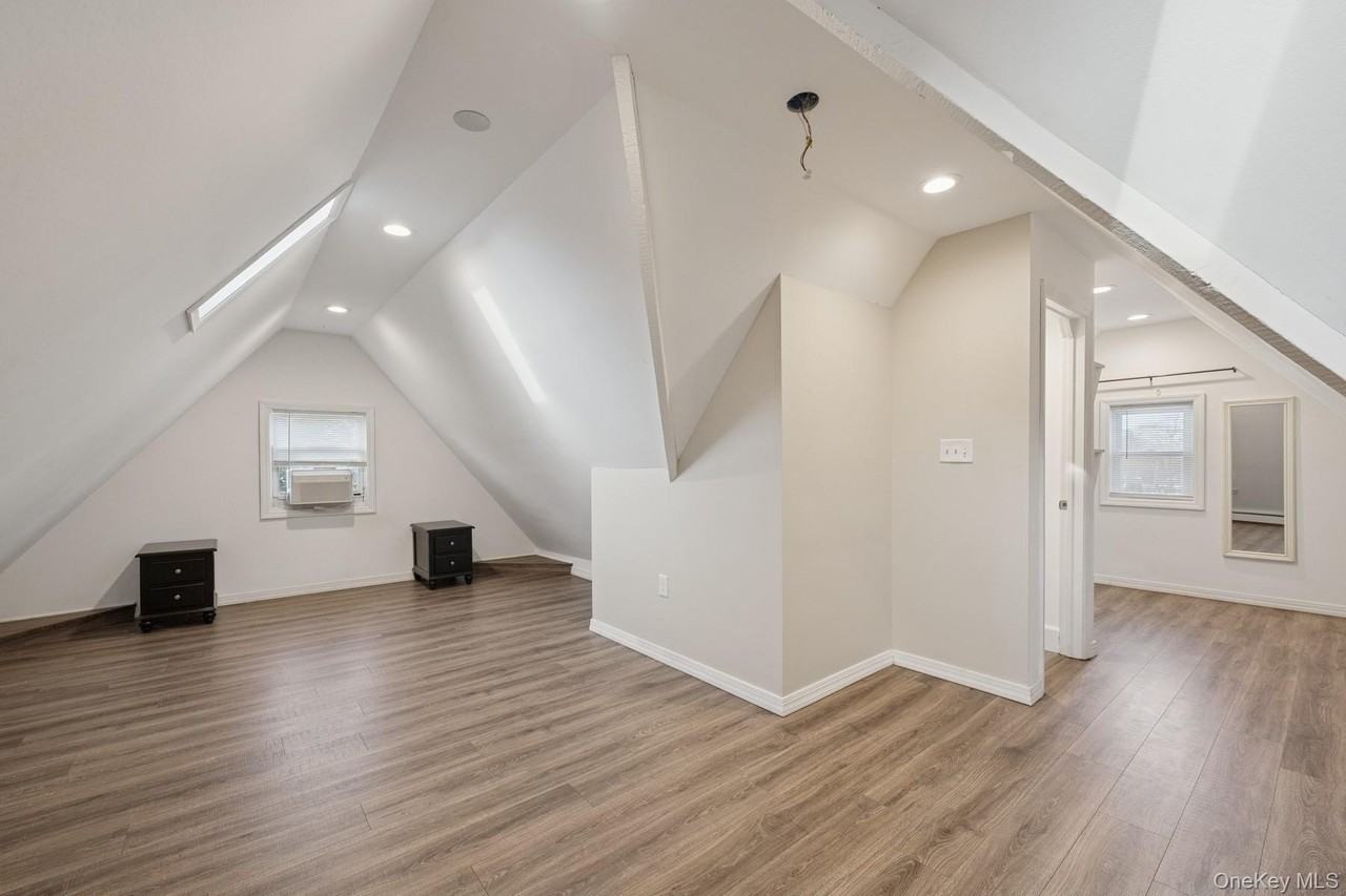 264 S Ocean Ave - Photo 7 of 9