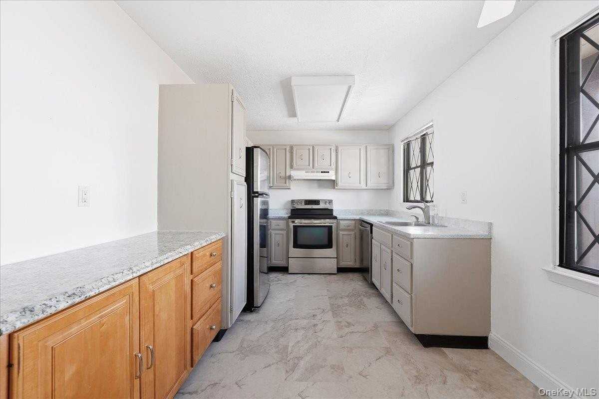 478 Sierra Vista Ln - Photo 6 of 32