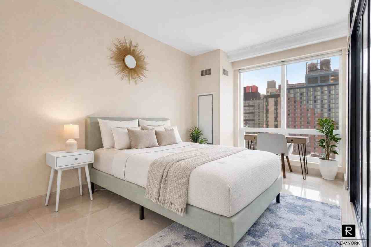 350 W 42nd St #25L - Photo 6 of 7