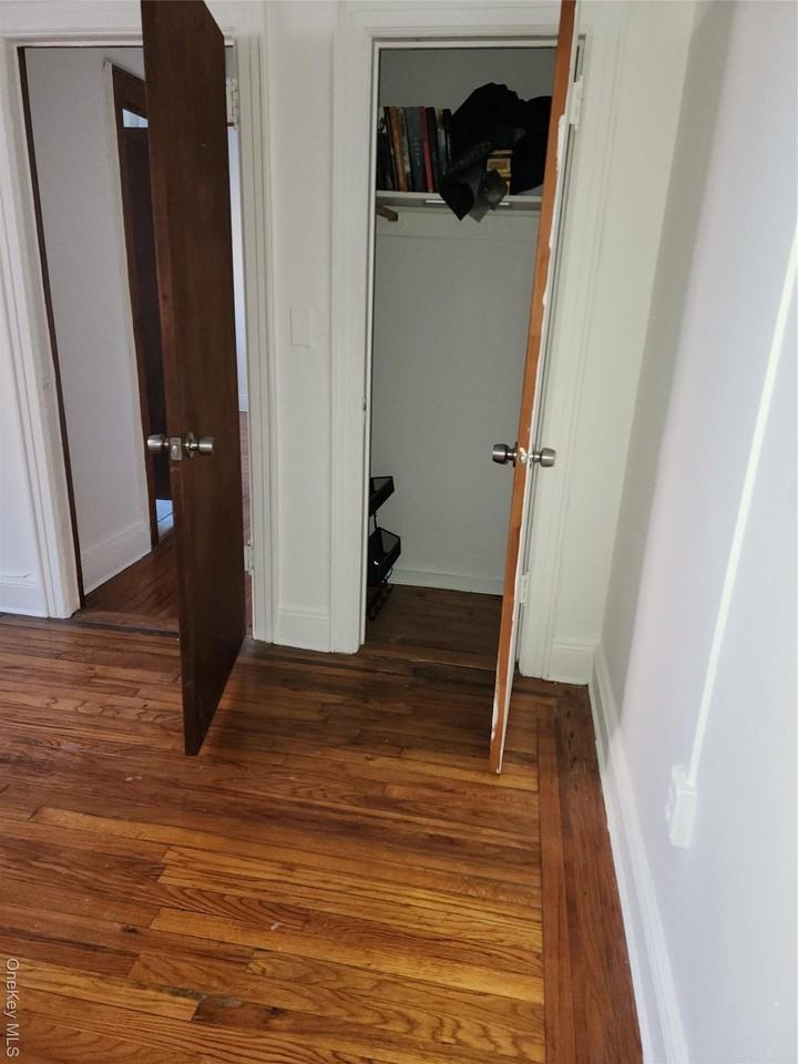 673 Locust St Apt 1g #1G - Photo 6 of 8