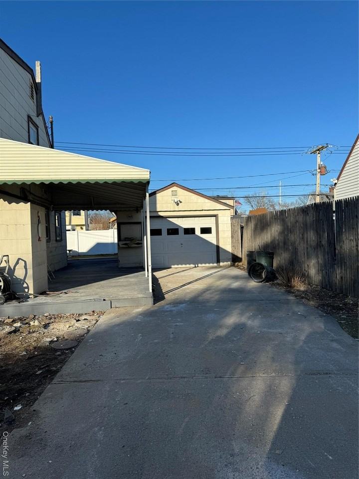 11 Bluespruce Rd - Photo 2 of 10