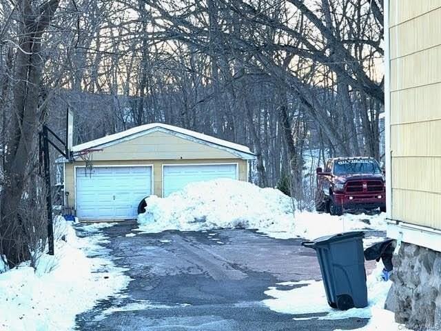 37 Riverside Dr Unit A #A - Photo 4 of 15