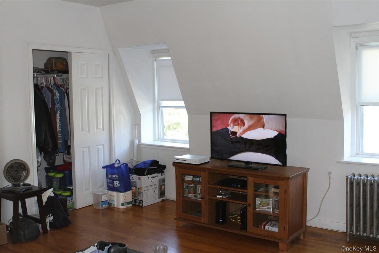 19 Elizabeth St Apt 4 #4 - Photo 2 of 7