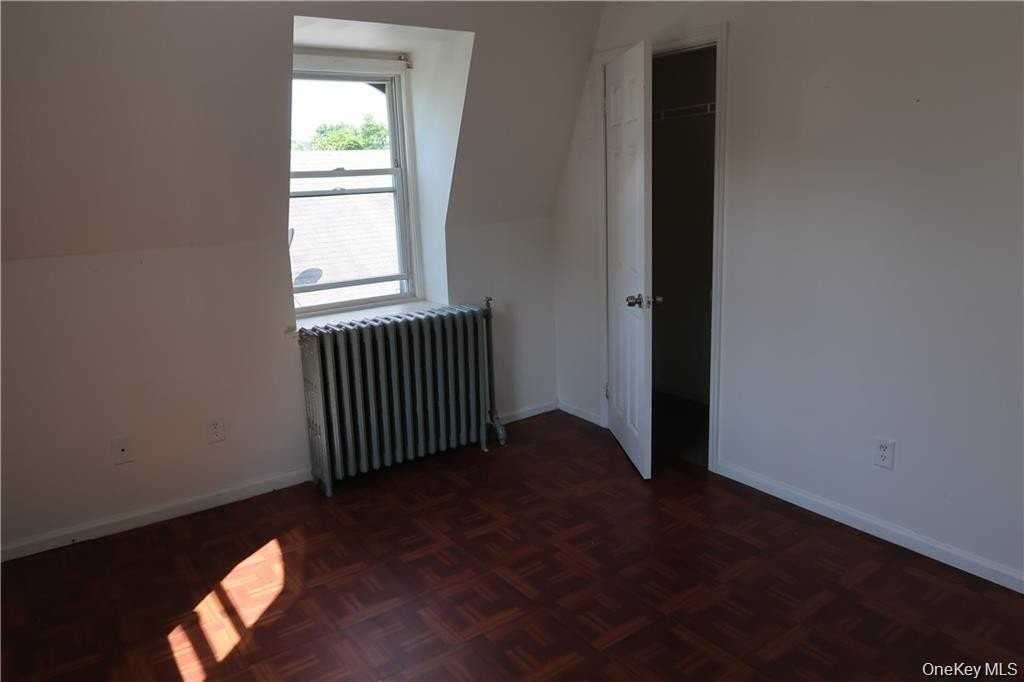 19 Elizabeth St Apt 4 #4 - Photo 5 of 7