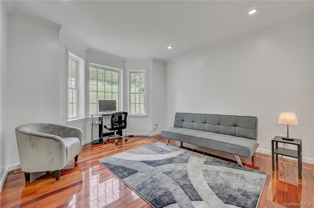 73 Mountain Rd - Photo 4 of 35