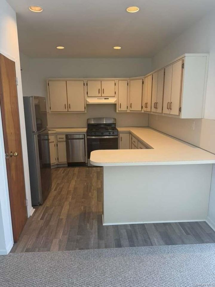 663 92nd St - Photo 3 of 6