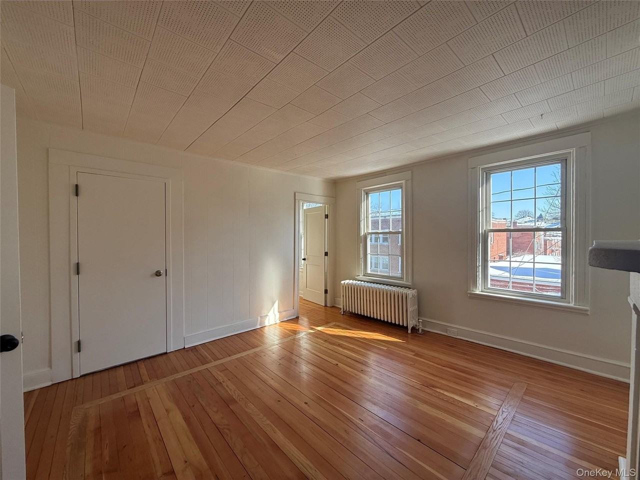 40 N Clover St - Photo 6 of 11