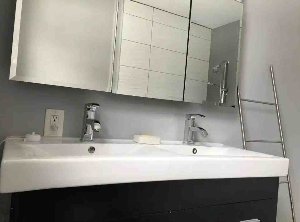 47 Hounslow Heath Road - Photo 7 of 13