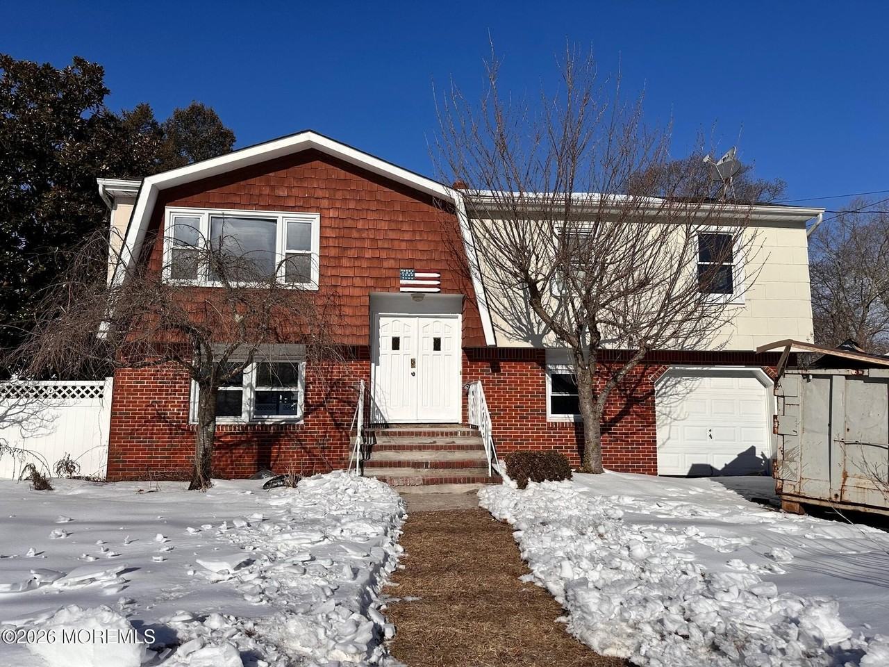 420 Mermaid Ave - Photo 2 of 15