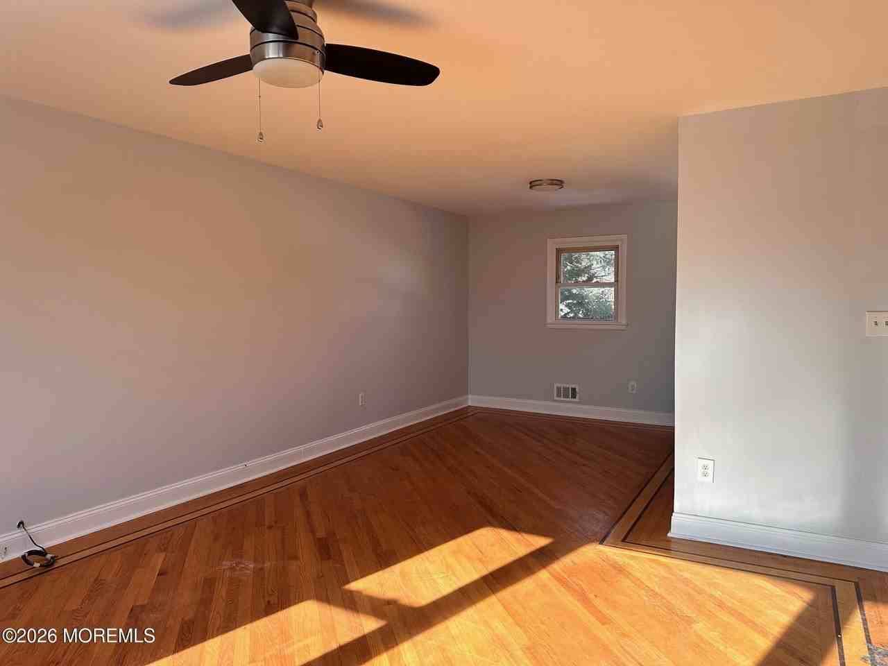 420 Mermaid Ave - Photo 6 of 15