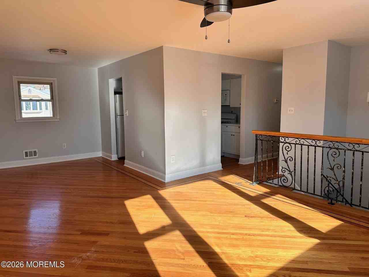 420 Mermaid Ave - Photo 7 of 15