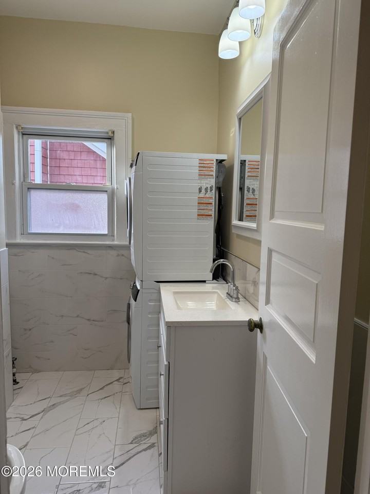 126 Lake Ave Side 2w #2W - Photo 5 of 16