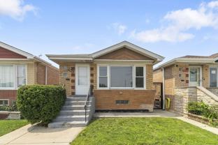 7216 S Central Park Ave - Photo 1 of 1