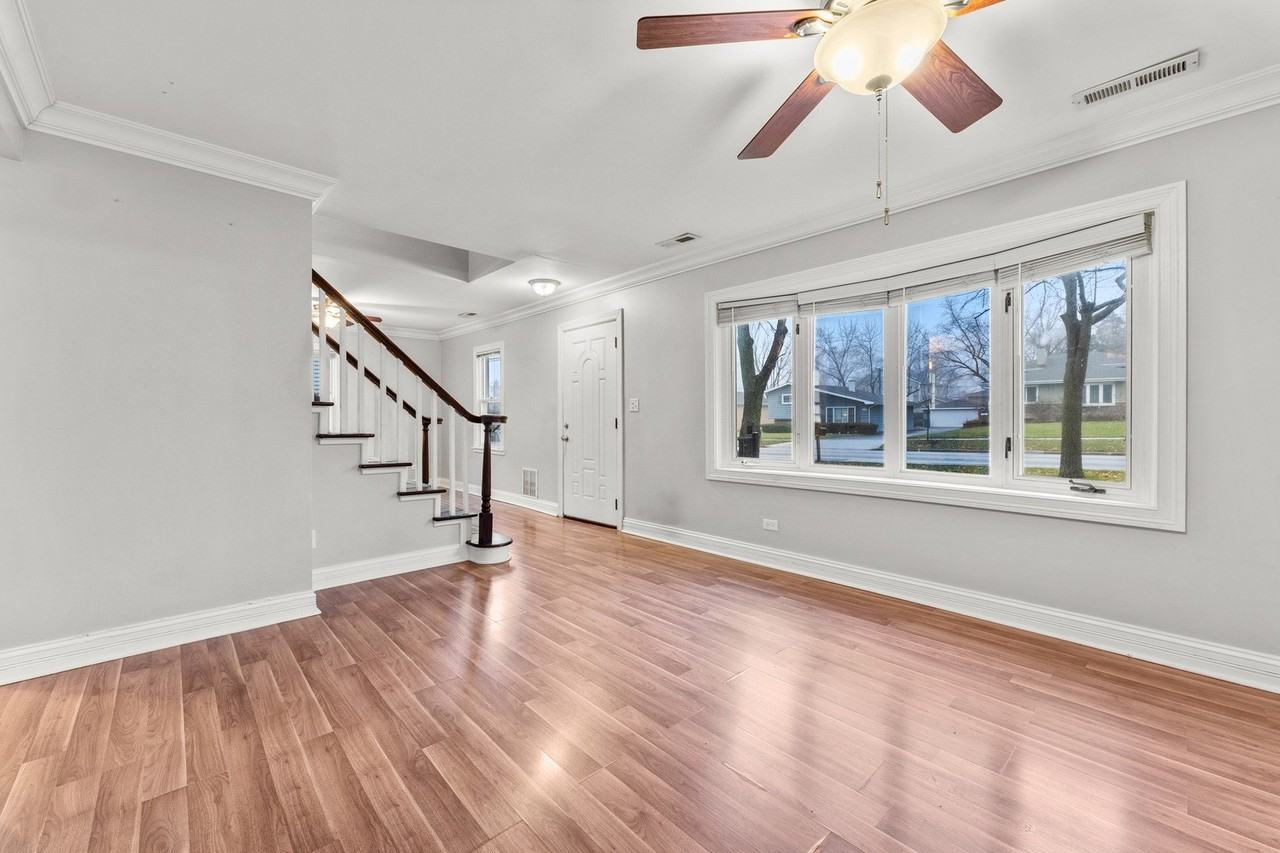 305 N Grace St - Photo 7 of 45