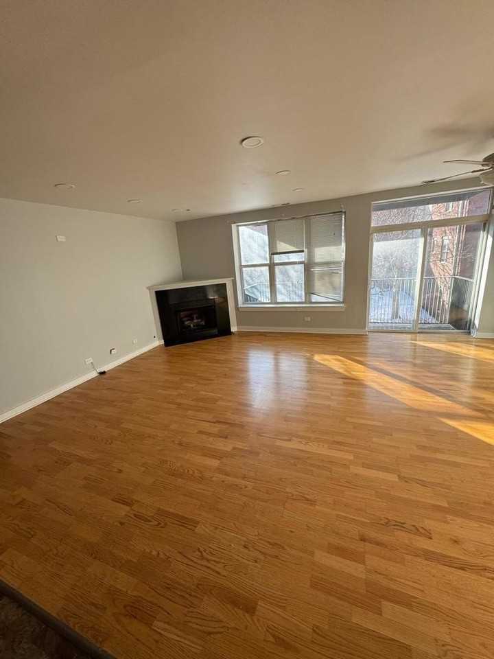 2257 W Lake St Unit 203 #203 - Photo 3 of 10