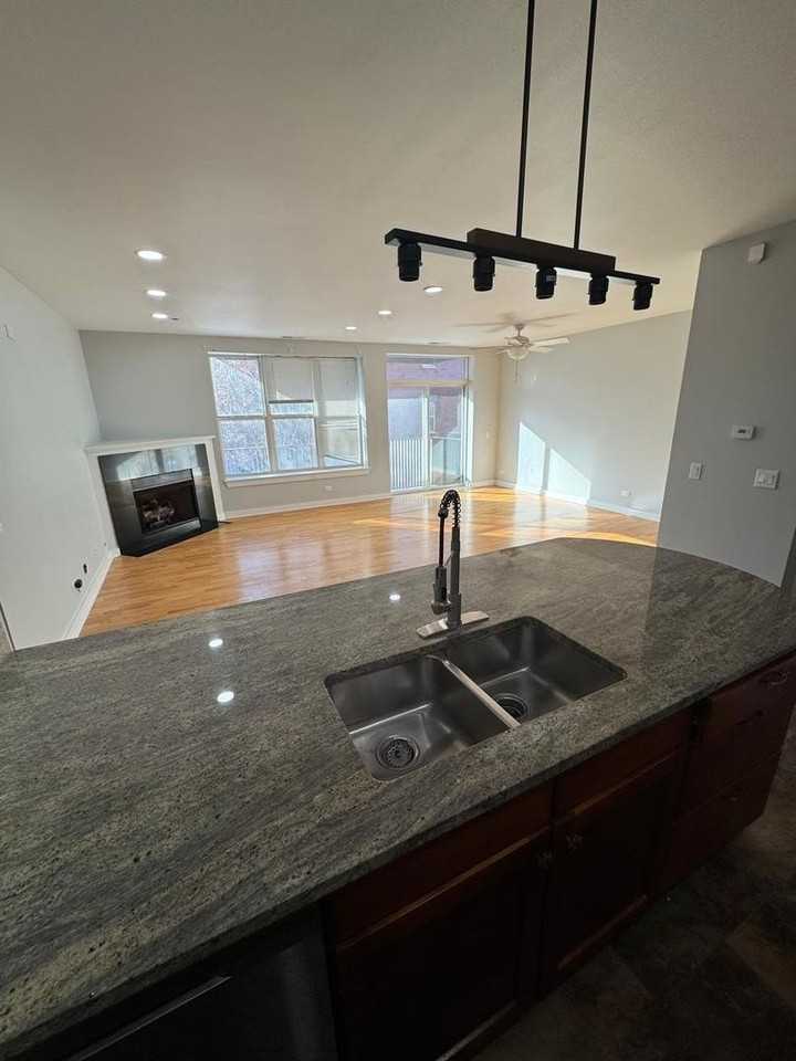 2257 W Lake St Unit 203 #203 - Photo 5 of 10