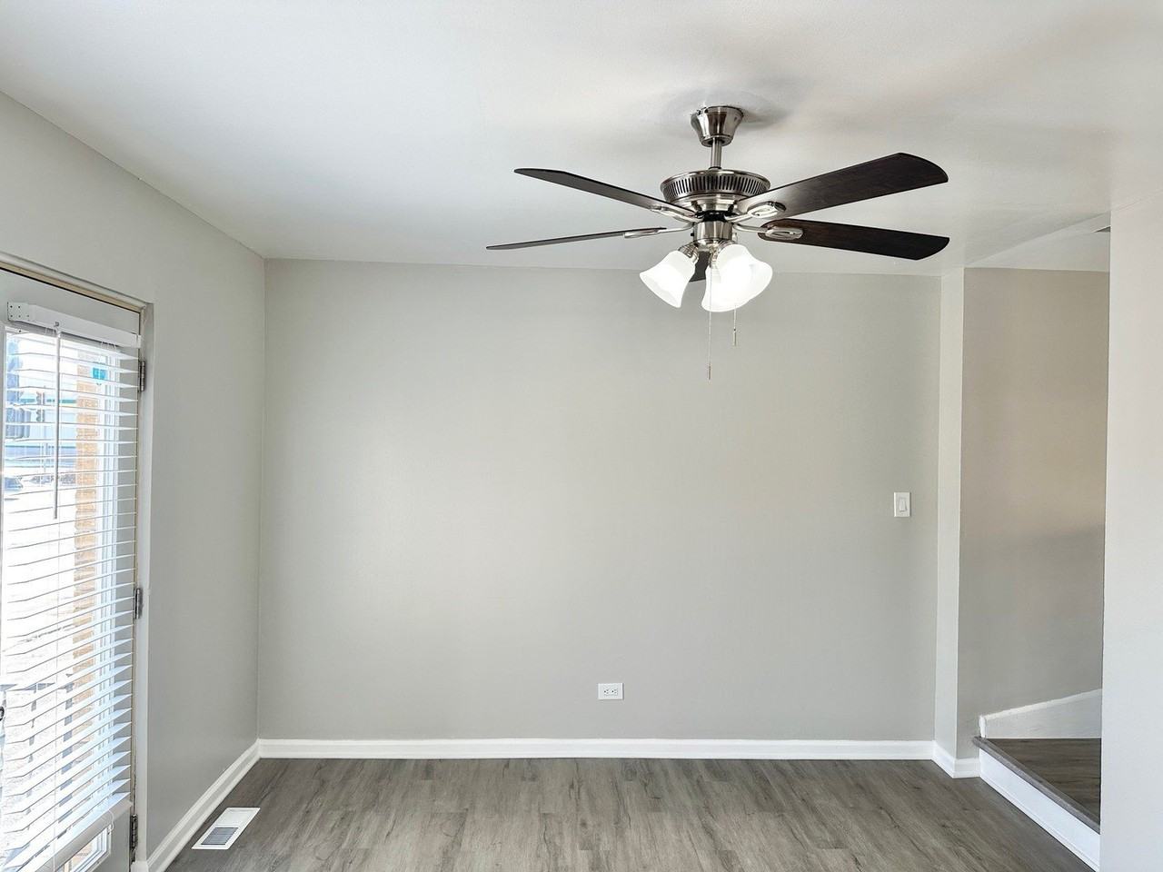 1721 E Roosevelt Rd Apt 1 #1 - Photo 7 of 21