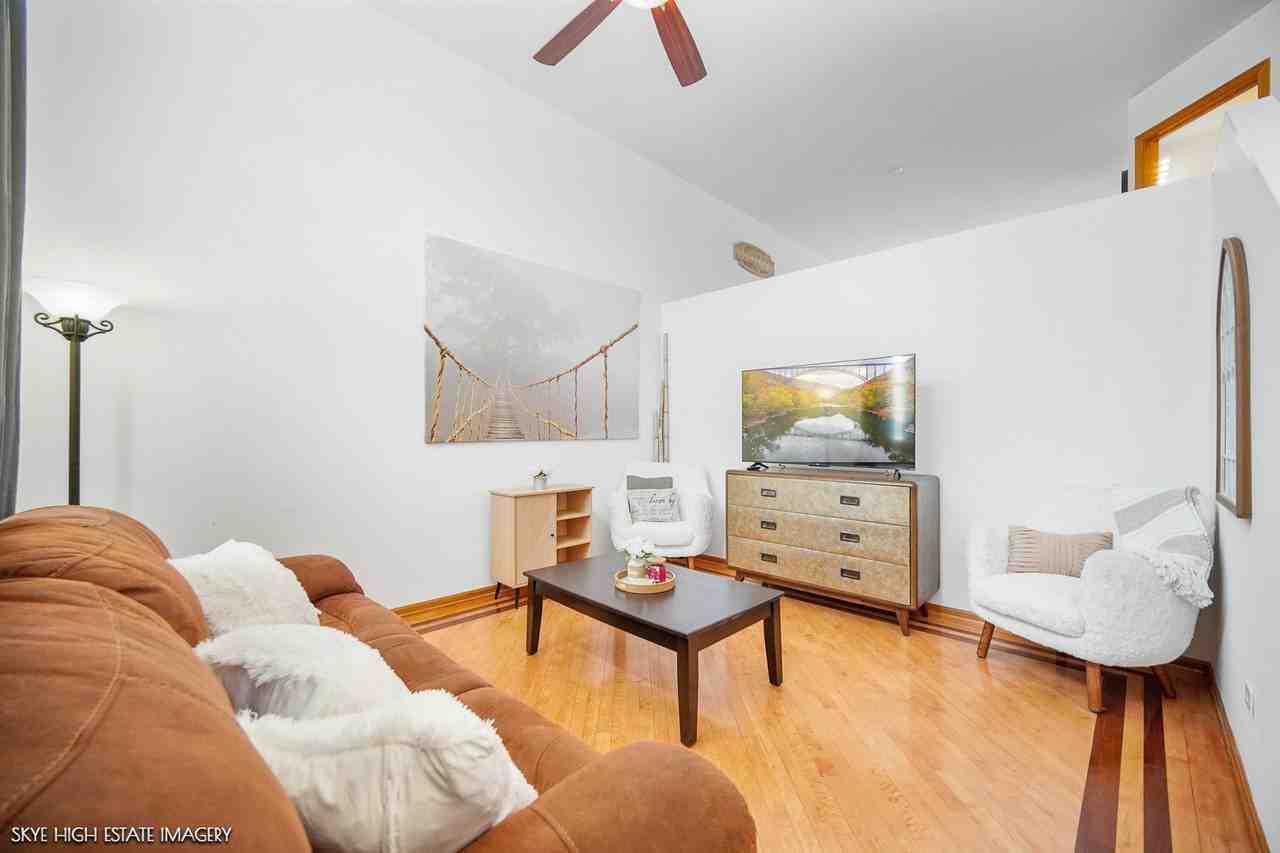 632 Spring Leaf Dr - Photo 3 of 18