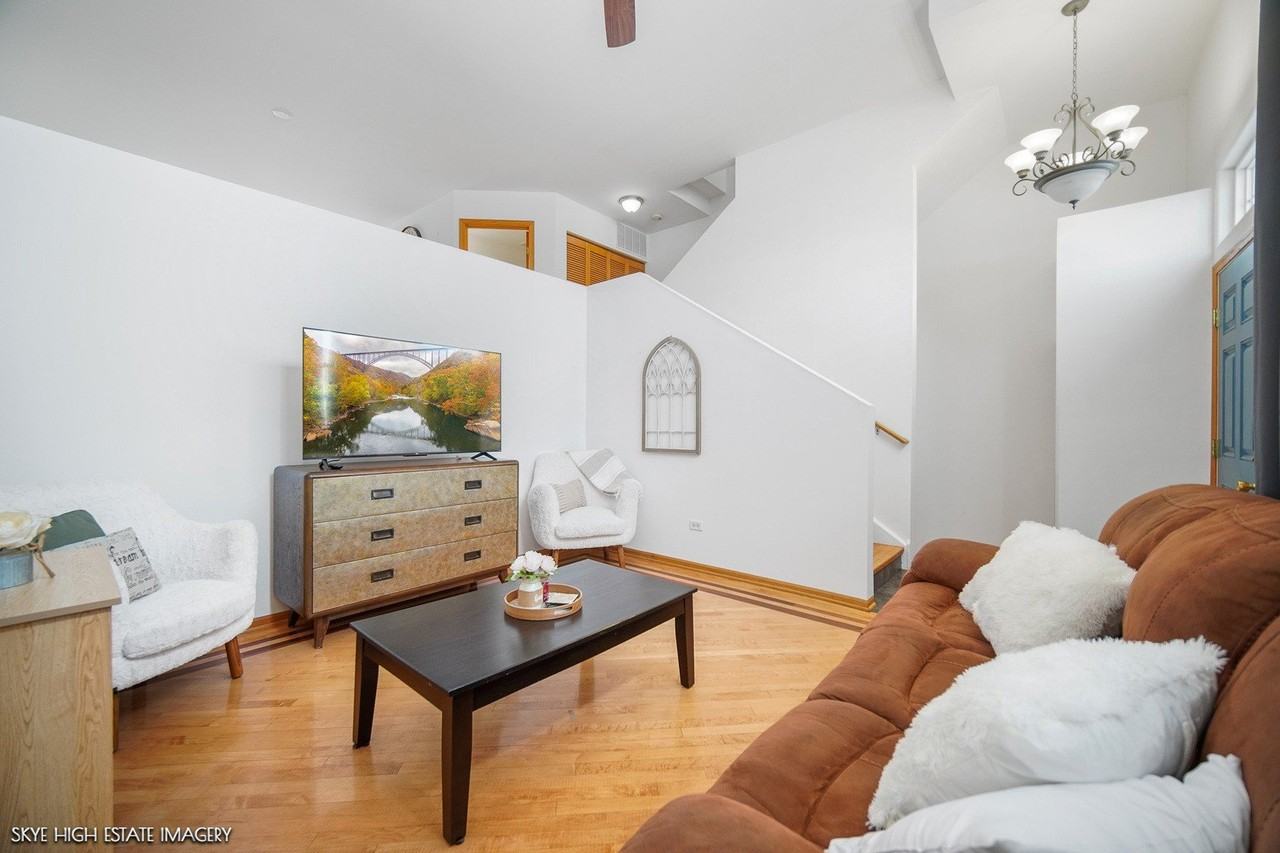 632 Spring Leaf Dr - Photo 5 of 18