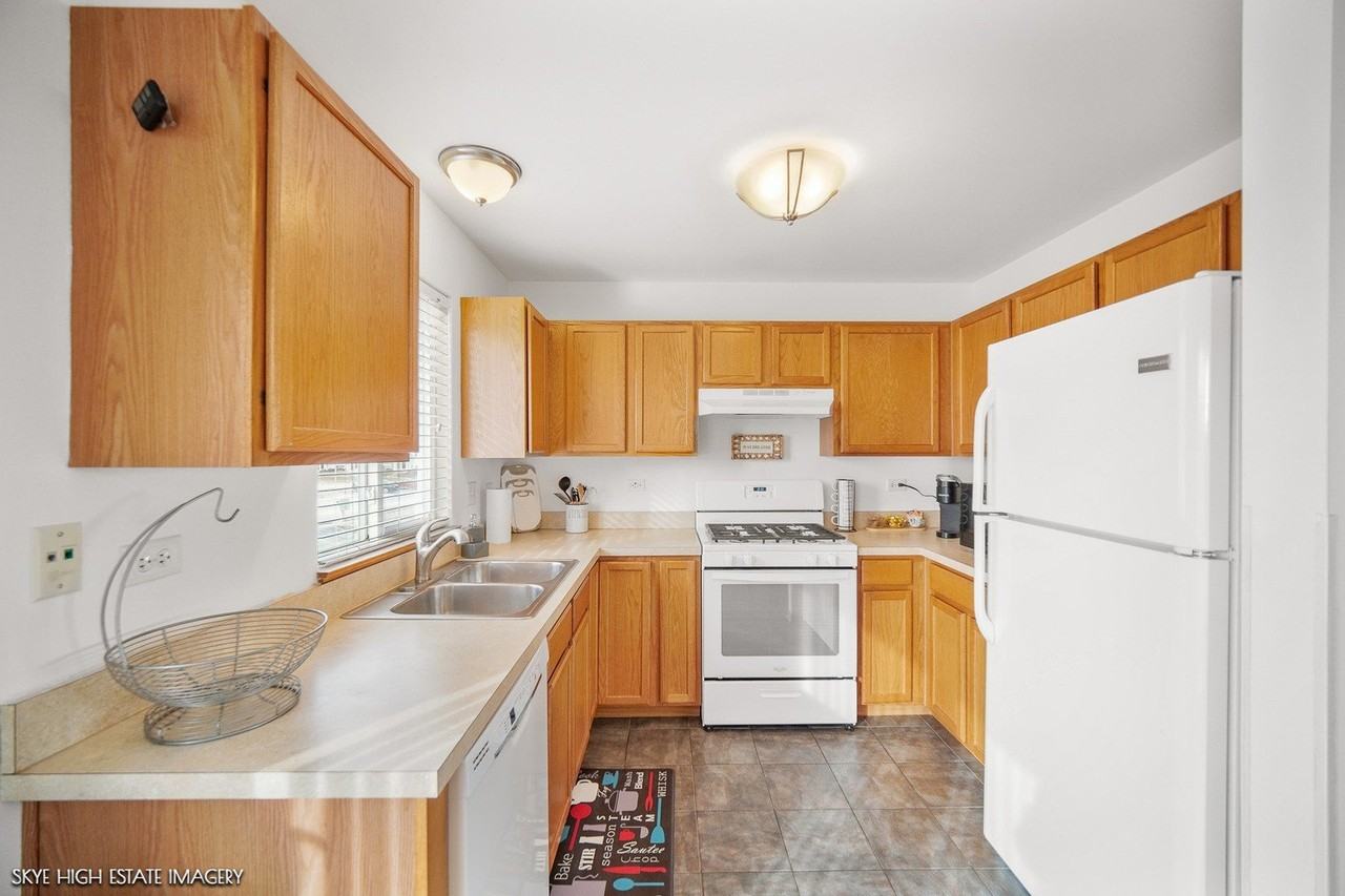 632 Spring Leaf Dr - Photo 6 of 18