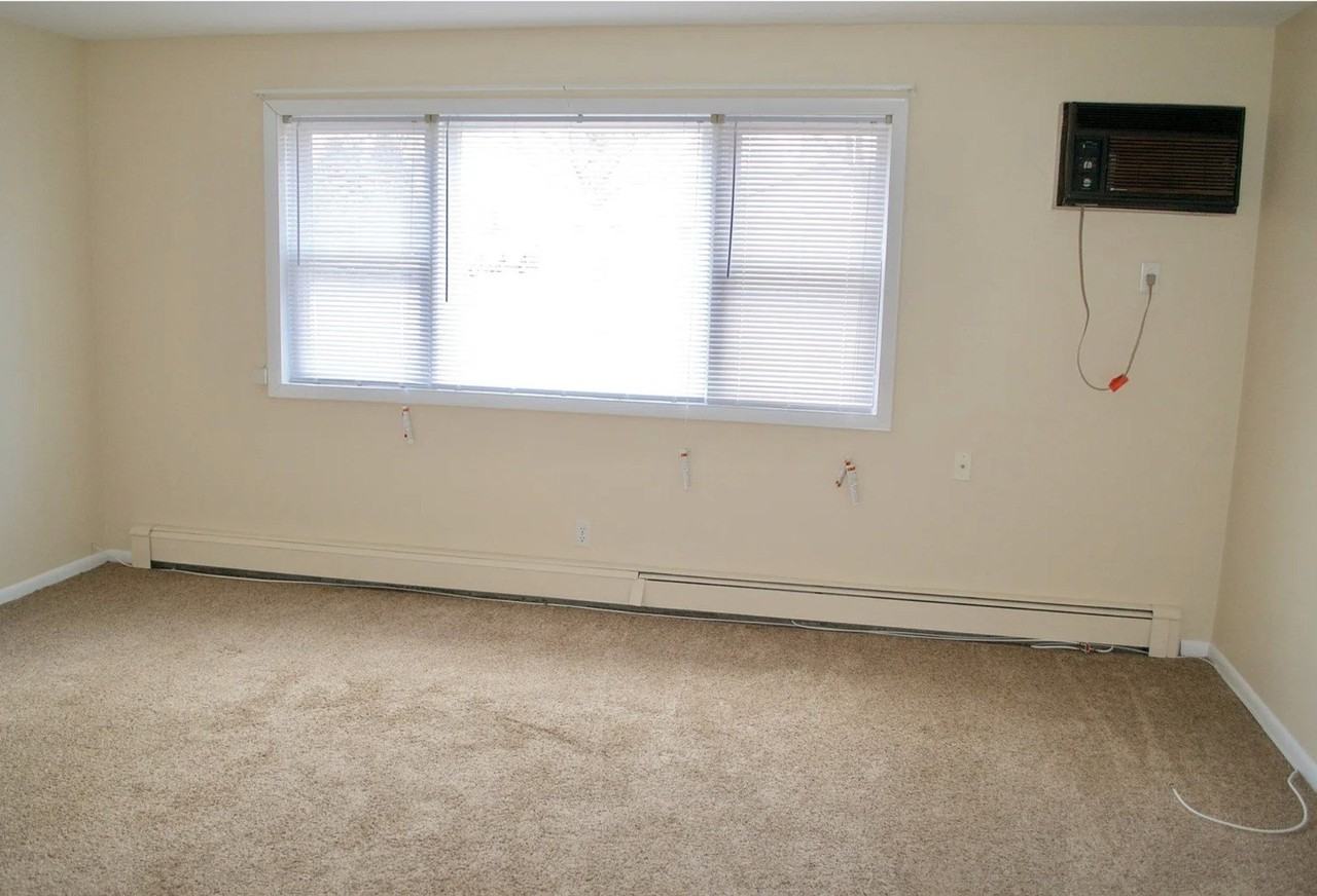 24119 W Hazelcrest Dr Ste 100 #100 - Photo 4 of 6