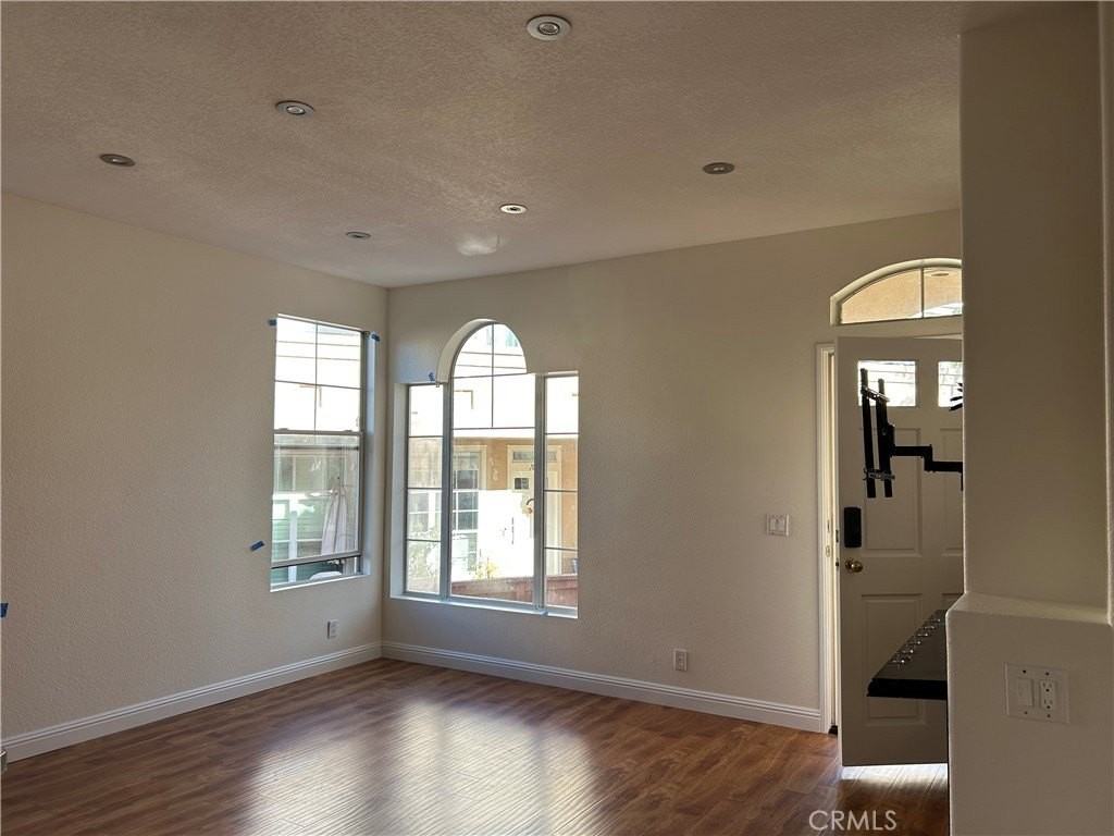 1020 S San Marino Way - Photo 3 of 27