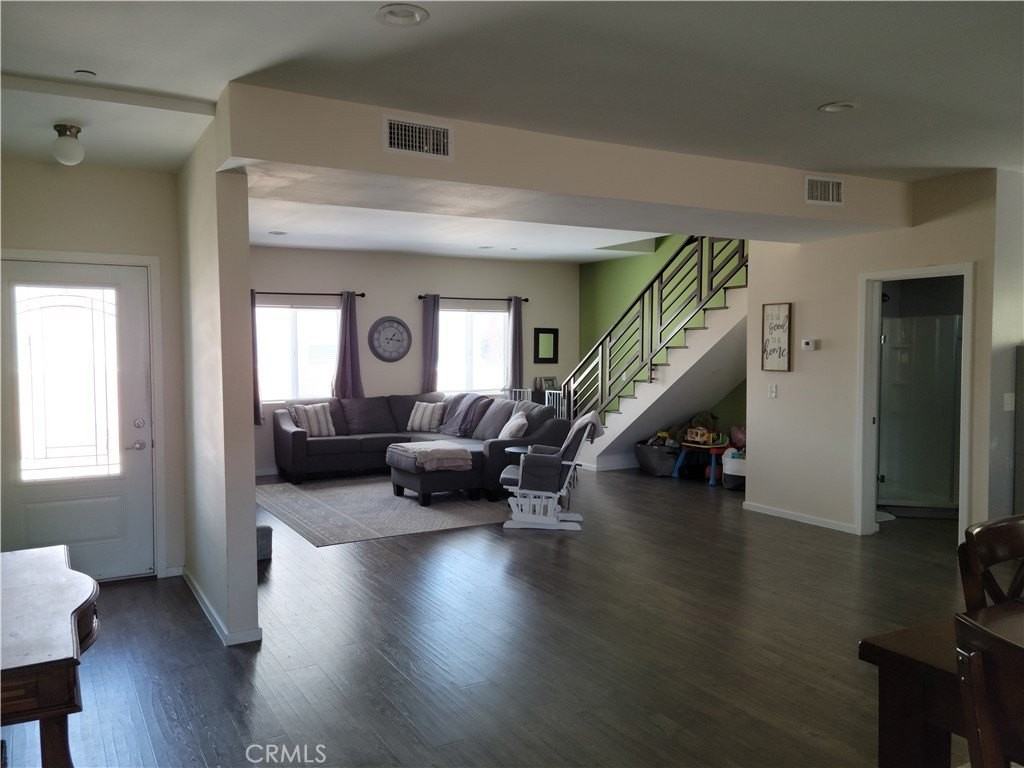 22164 Vacation Dr - Photo 3 of 19