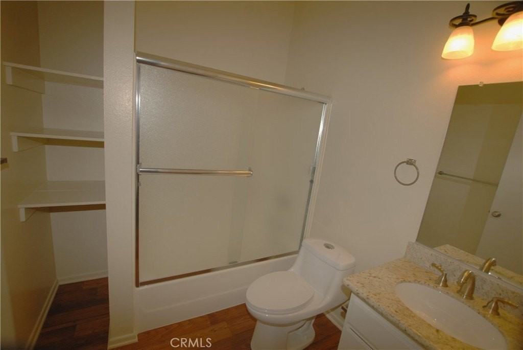 17330 Chatsworth St - Photo 4 of 12