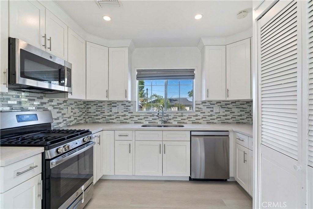 11108 Leolang Ave - Photo 5 of 36