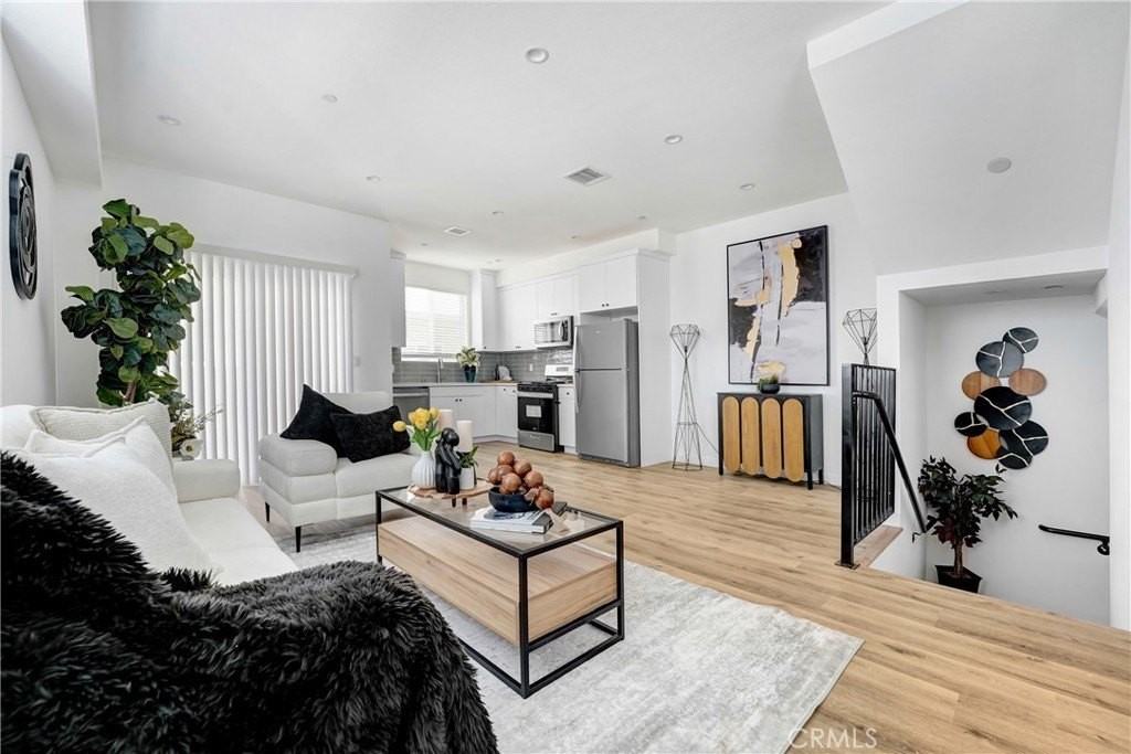 Vanowen St - Photo 6 of 16