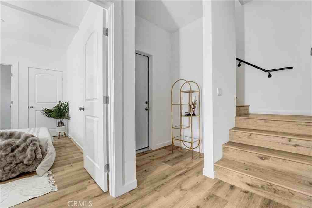 11960 Vanowen St - Photo 4 of 16