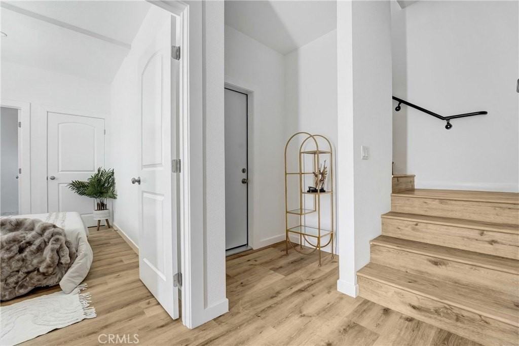 11952 Vanowen St - Photo 4 of 16