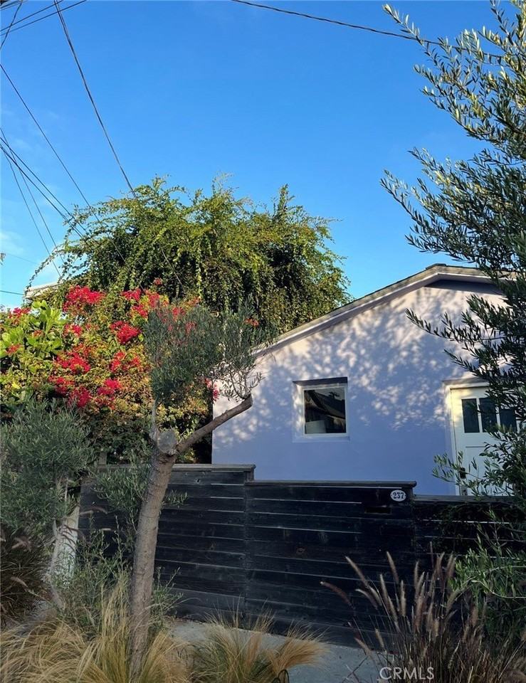 237 San Juan Ave - Photo 2 of 21