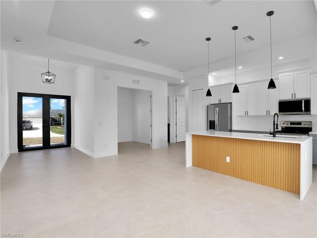 125 Nw 24th Ave - Photo 7 of 29