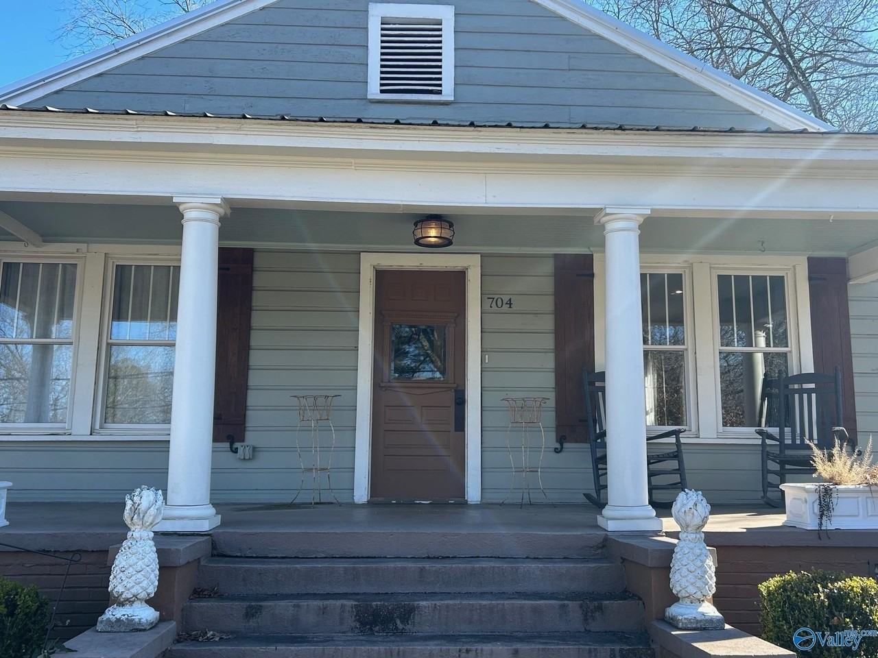 704 Barkley St Sw - Photo 2 of 19