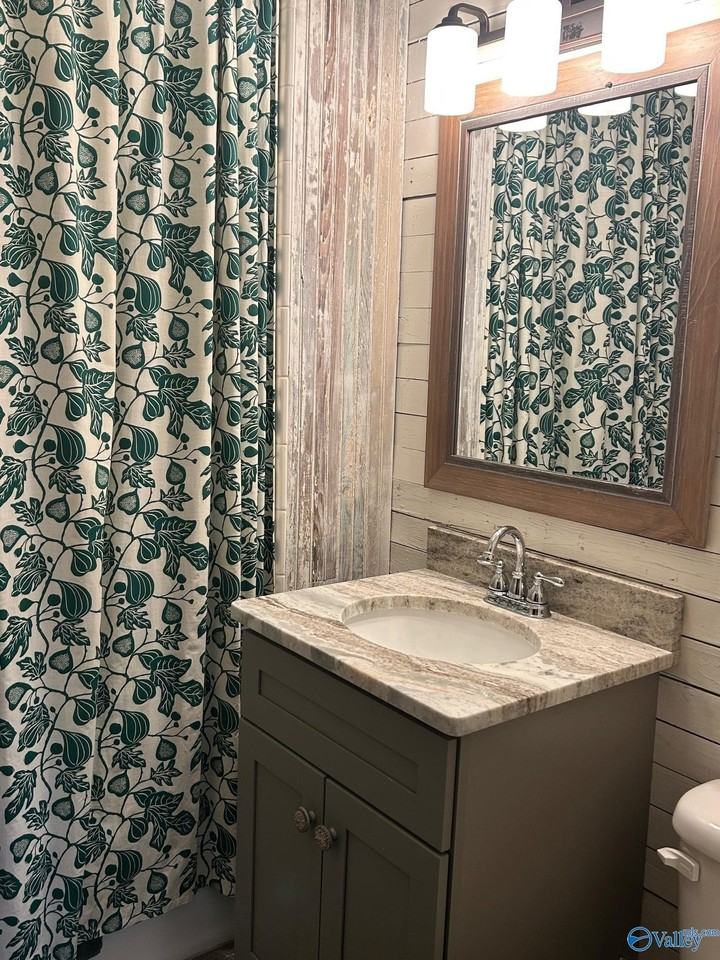 704 Barkley St Sw - Photo 6 of 19