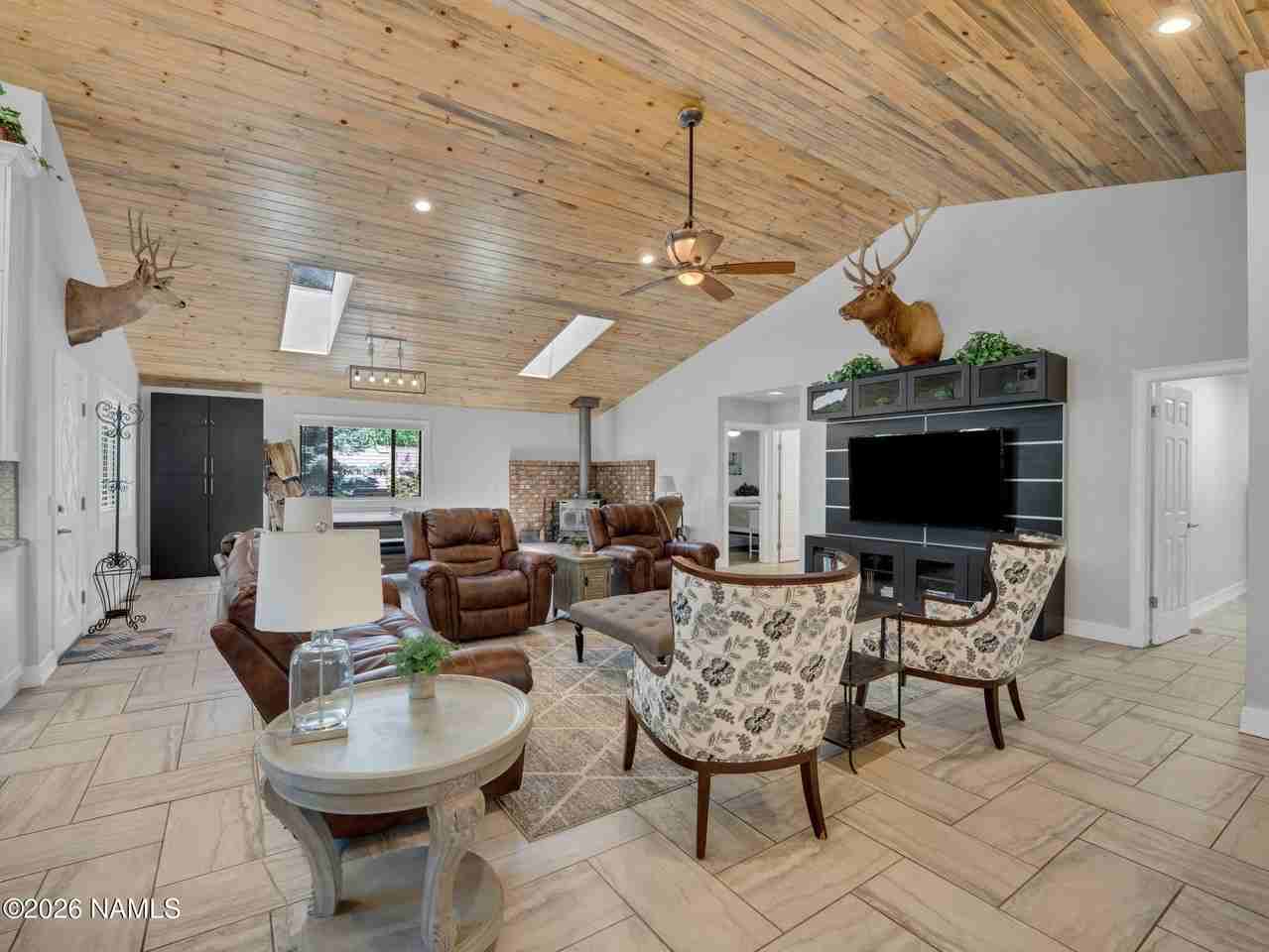 4842 E Medina Way - Photo 5 of 22