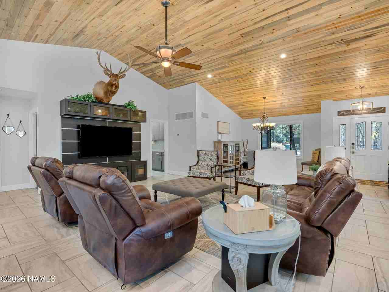 4842 E Medina Way - Photo 6 of 22