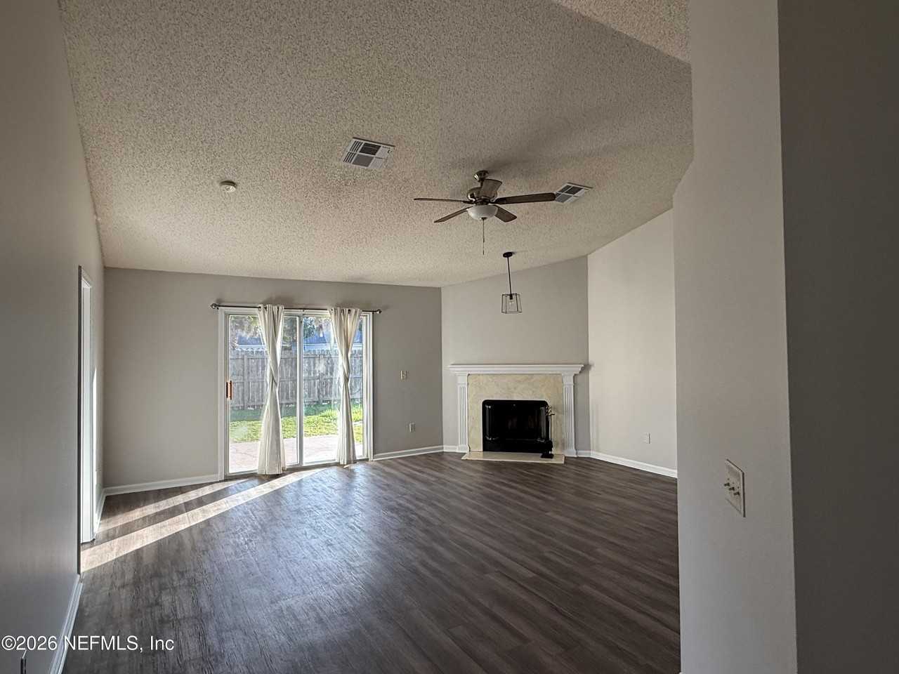 3849 Hideaway Ln - Photo 4 of 30