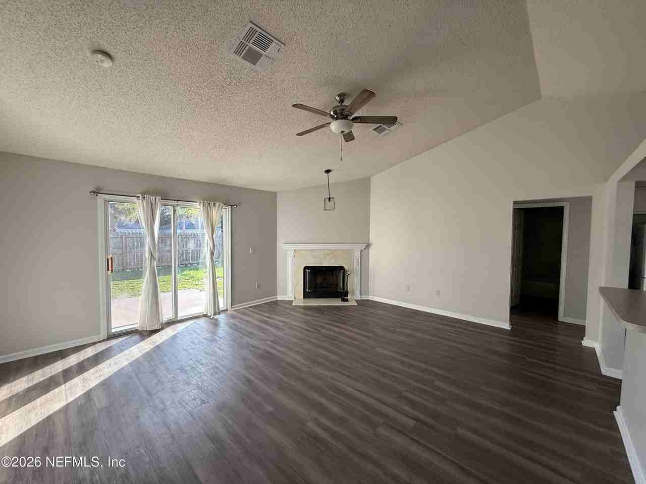 3849 Hideaway Ln - Photo 6 of 30