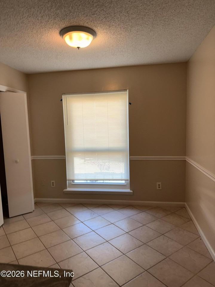 5524 Silkwood Ln - Photo 7 of 18