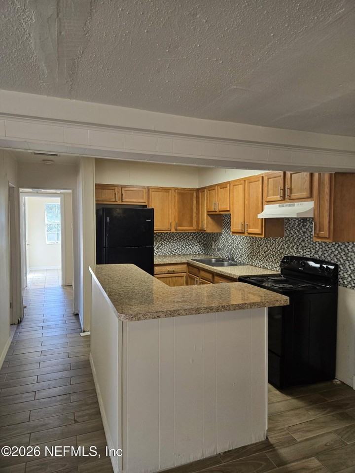 1268 Peacefield Dr - Photo 3 of 7