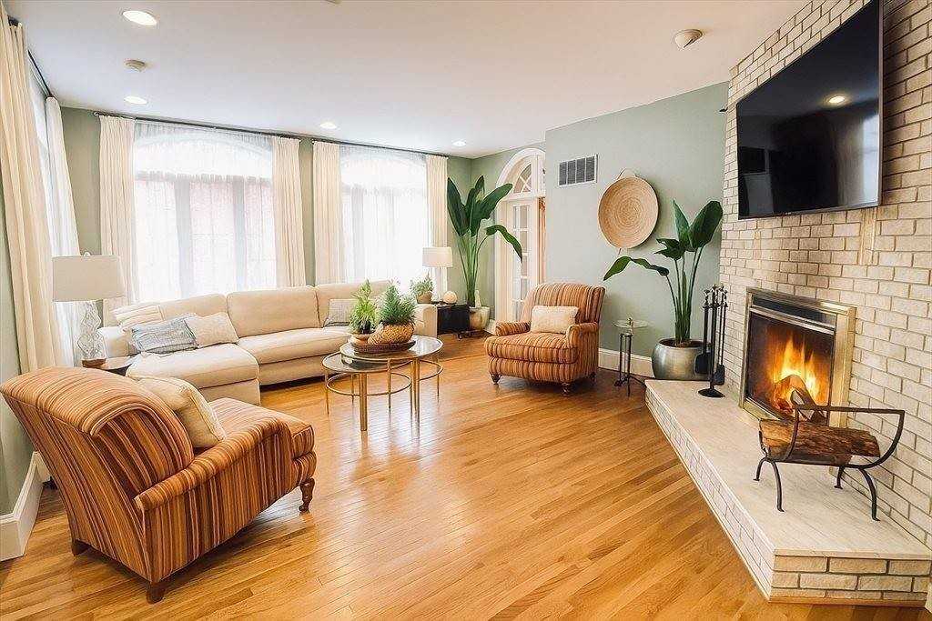 177 Springfield St - Photo 3 of 26