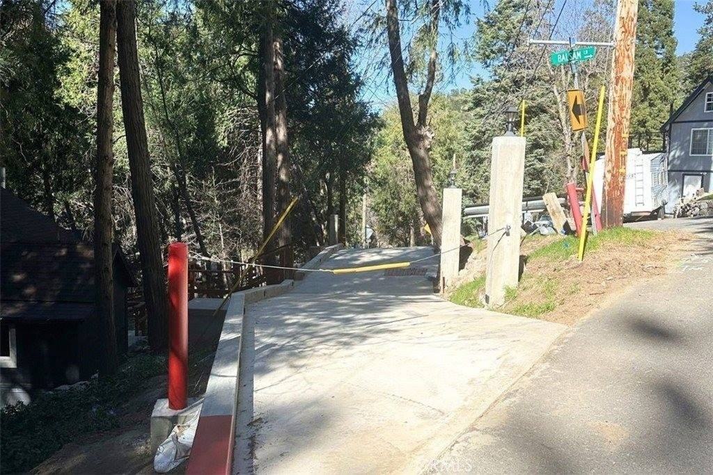 476 Redwood Dr - Photo 5 of 22