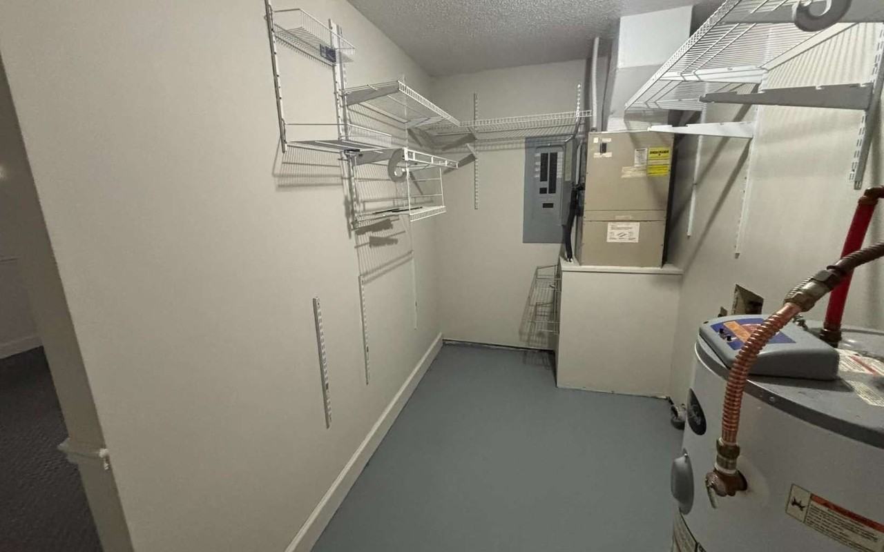 297 Nw Lake City Ave - Photo 6 of 8